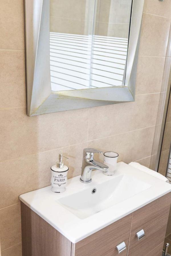 Goldenspace Exquisite Suite Near The Port ヴォロス エクステリア 写真
