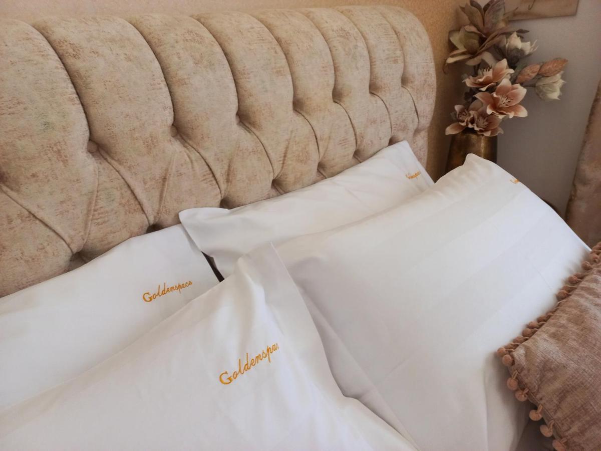 Goldenspace Exquisite Suite Near The Port ヴォロス エクステリア 写真