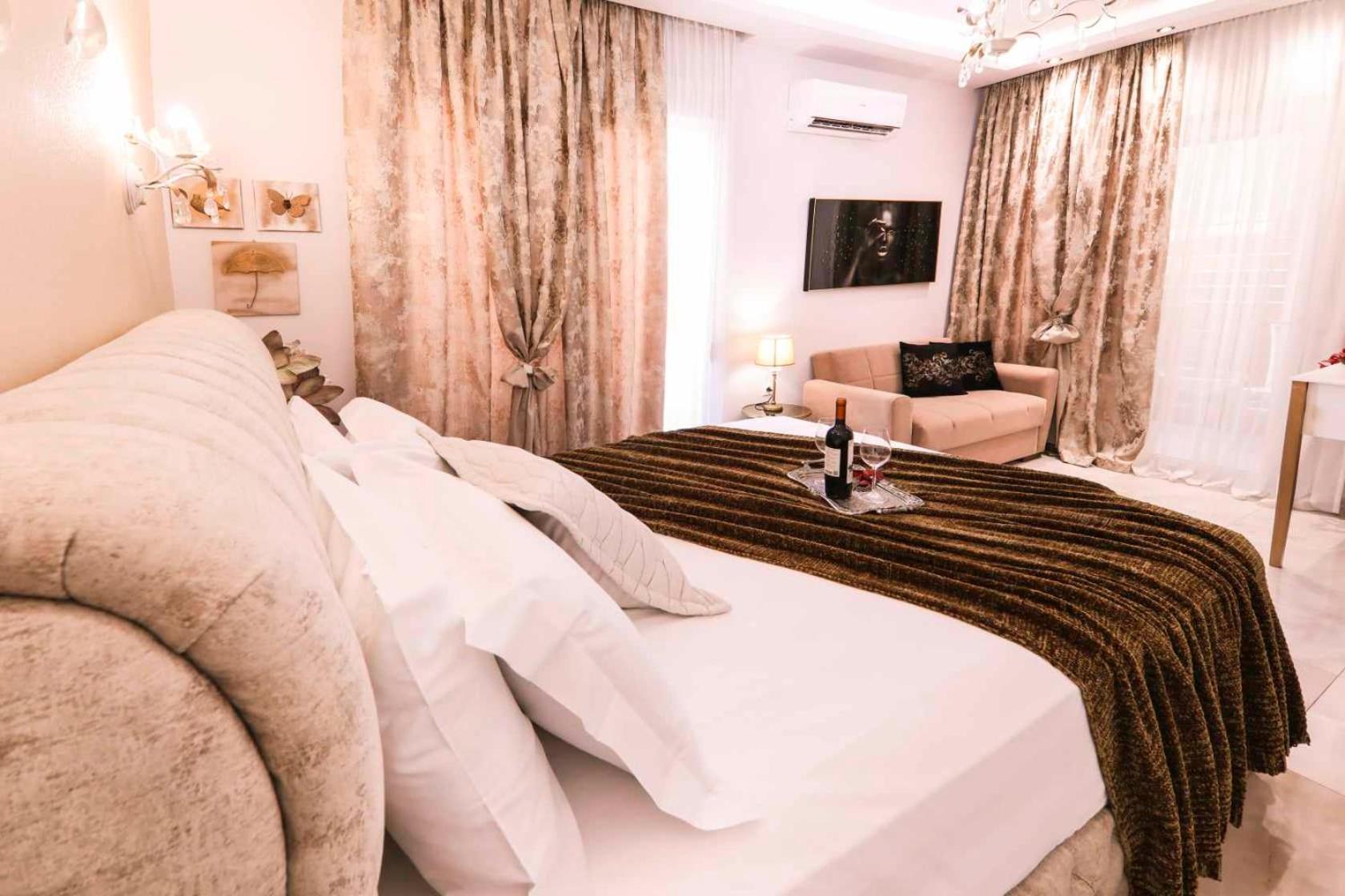 Goldenspace Exquisite Suite Near The Port ヴォロス エクステリア 写真